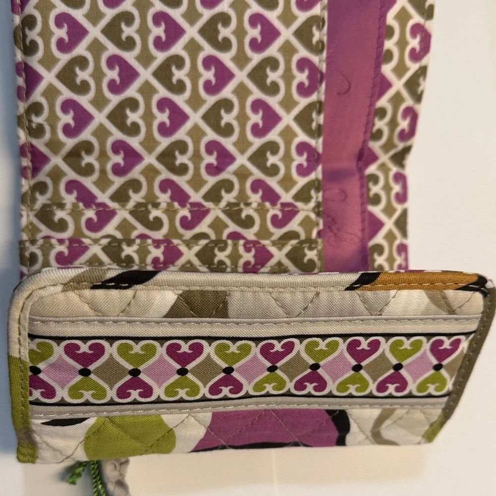 Vera Bradley Green and Pink Quilted Wallet - Picture 7 of 16